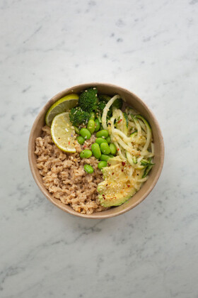 Kokosreis Edamame Bowl