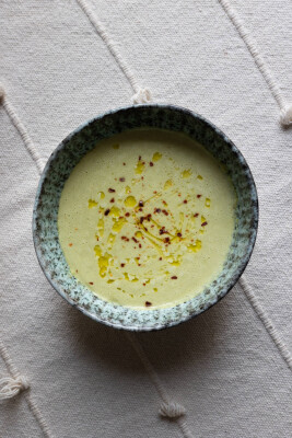 Brokkoli-Kokos-Ingwer-Cremesuppe