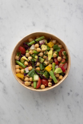 Bunte Kichererbsen Bowl, kalt