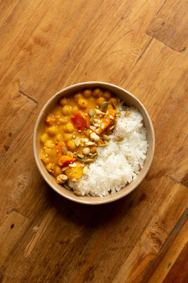 Kürbis Kichererbsen Curry Bowl, warm